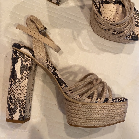 NWT GIANNI BINI shanika platform sandals - Picture 3 of 11